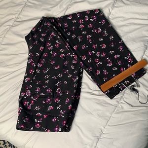 Plus size “the Allie” pant with floral pattern